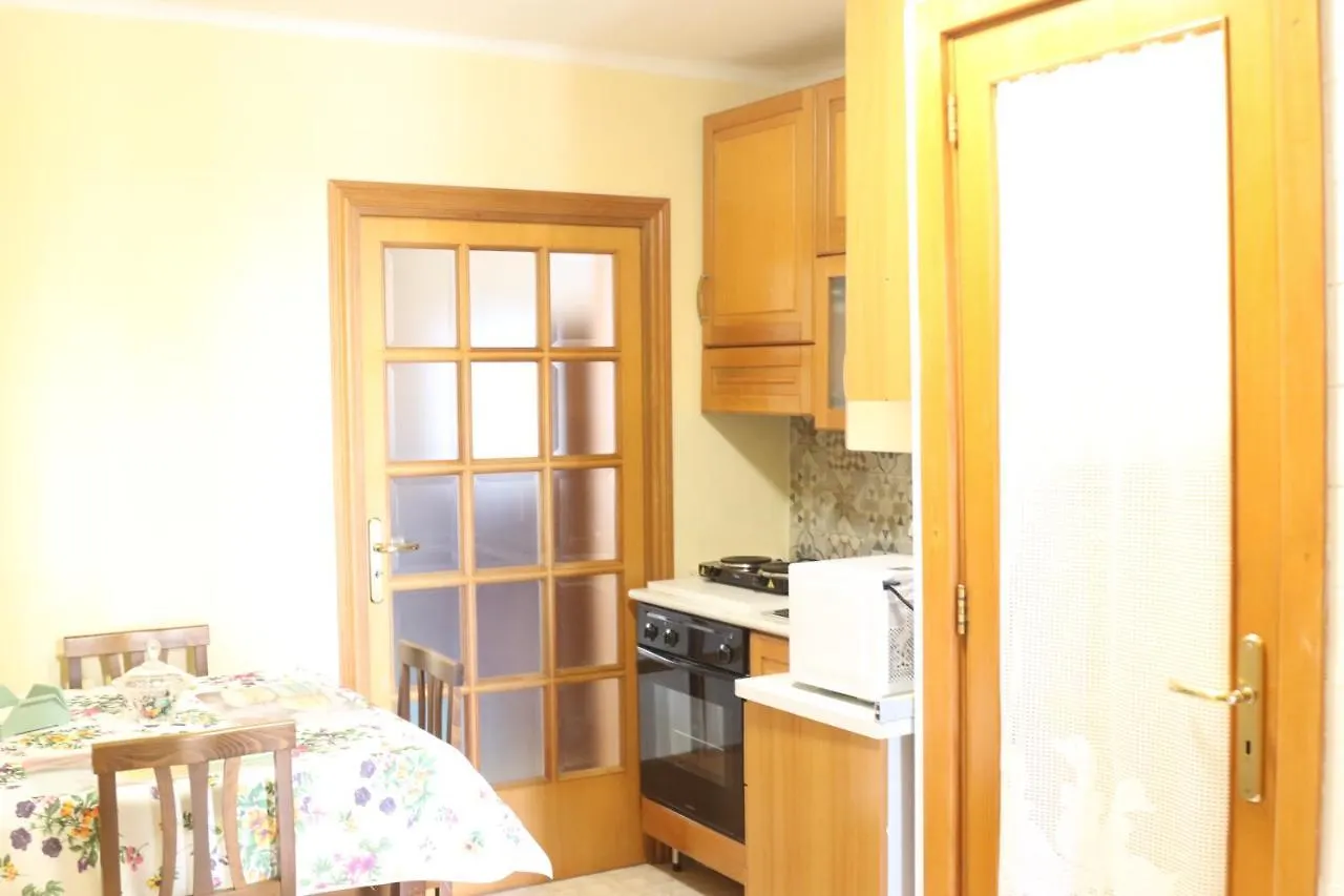Holiday House Nel Cuore Di Bari Appartamento
